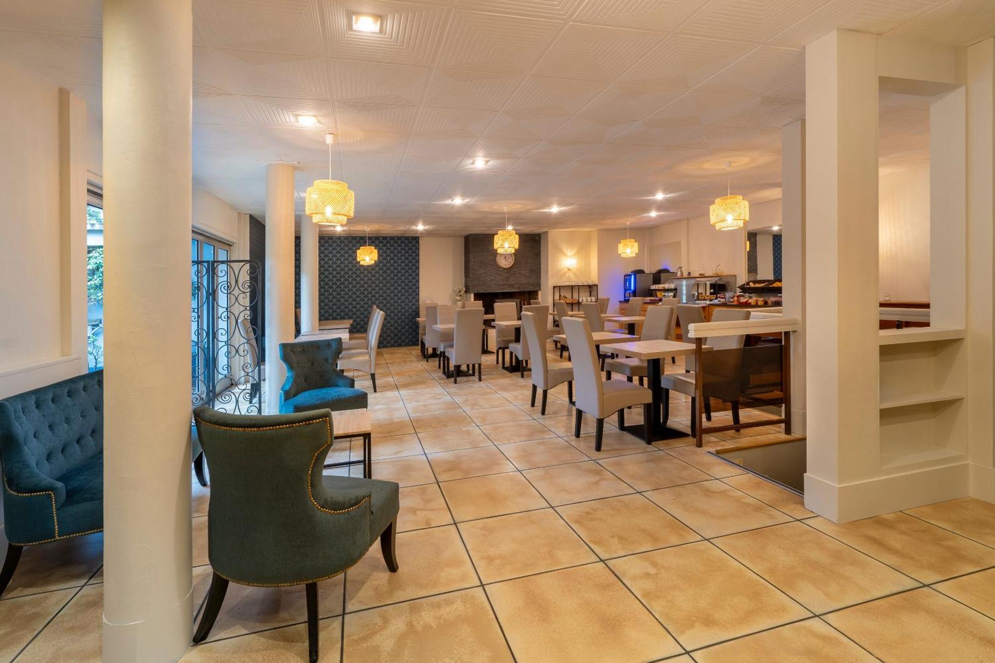 Sure Hotel By Best Western Angouleme Bagian luar foto
