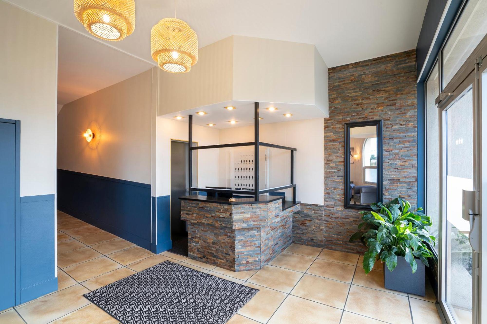 Sure Hotel By Best Western Angouleme Bagian luar foto
