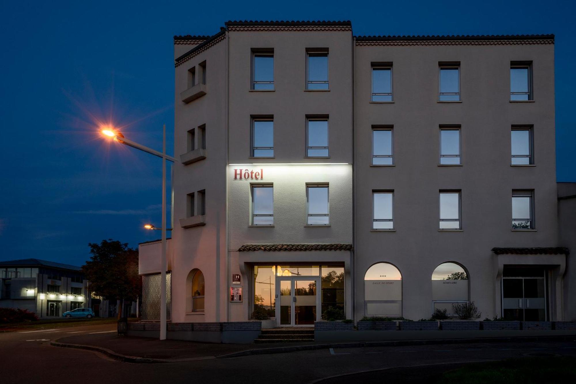 Sure Hotel By Best Western Angouleme Bagian luar foto