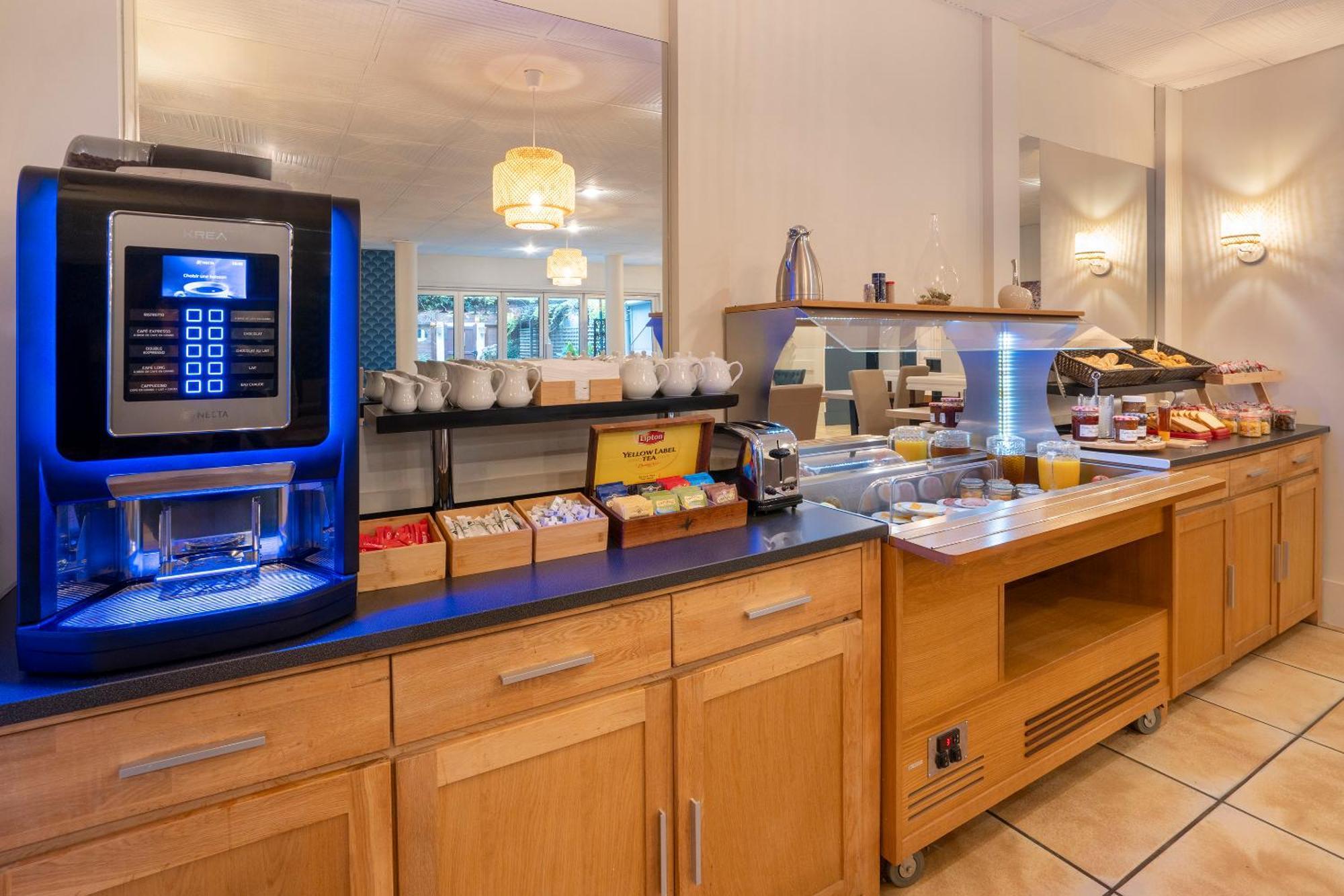 Sure Hotel By Best Western Angouleme Bagian luar foto