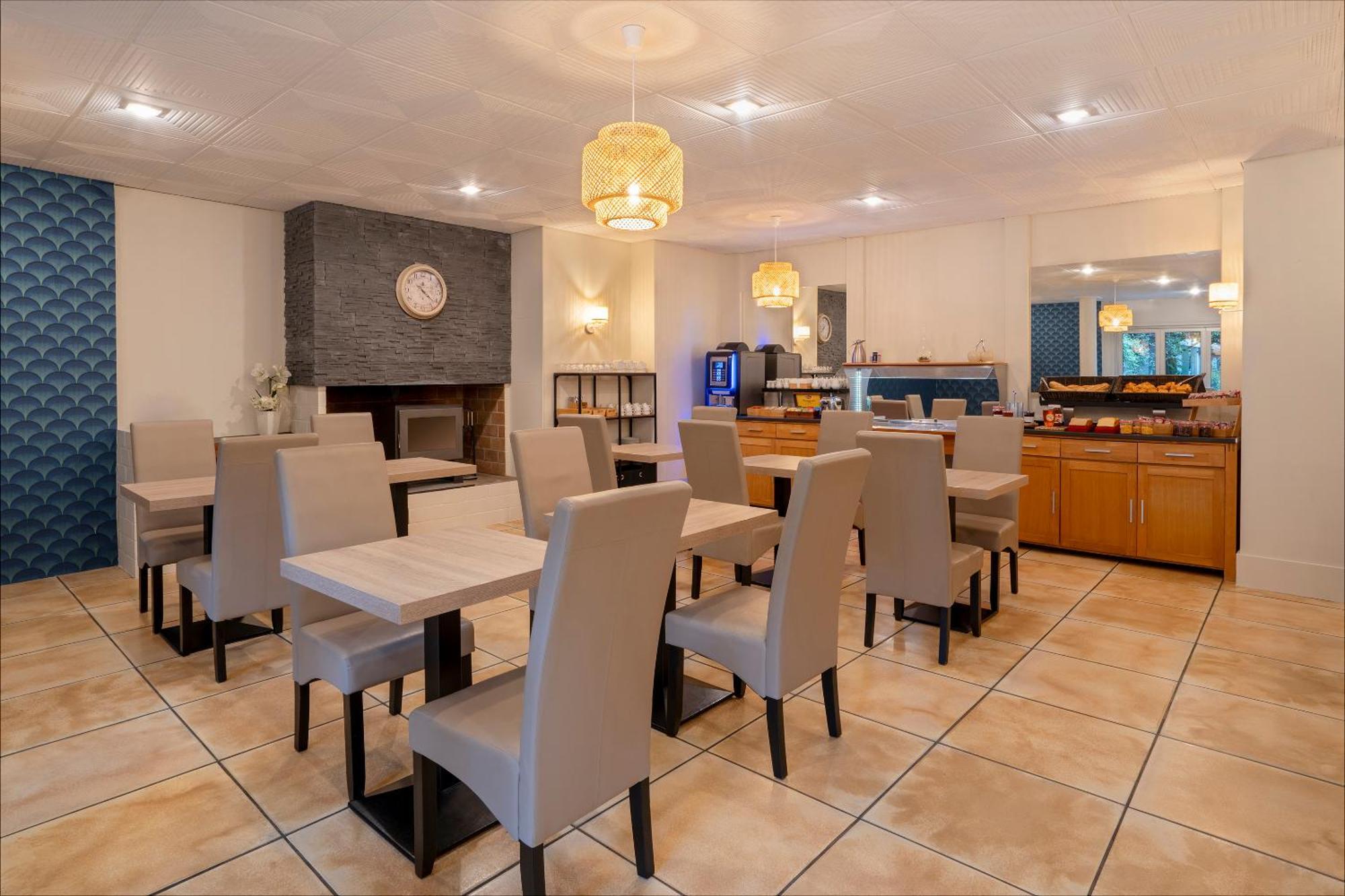 Sure Hotel By Best Western Angouleme Bagian luar foto