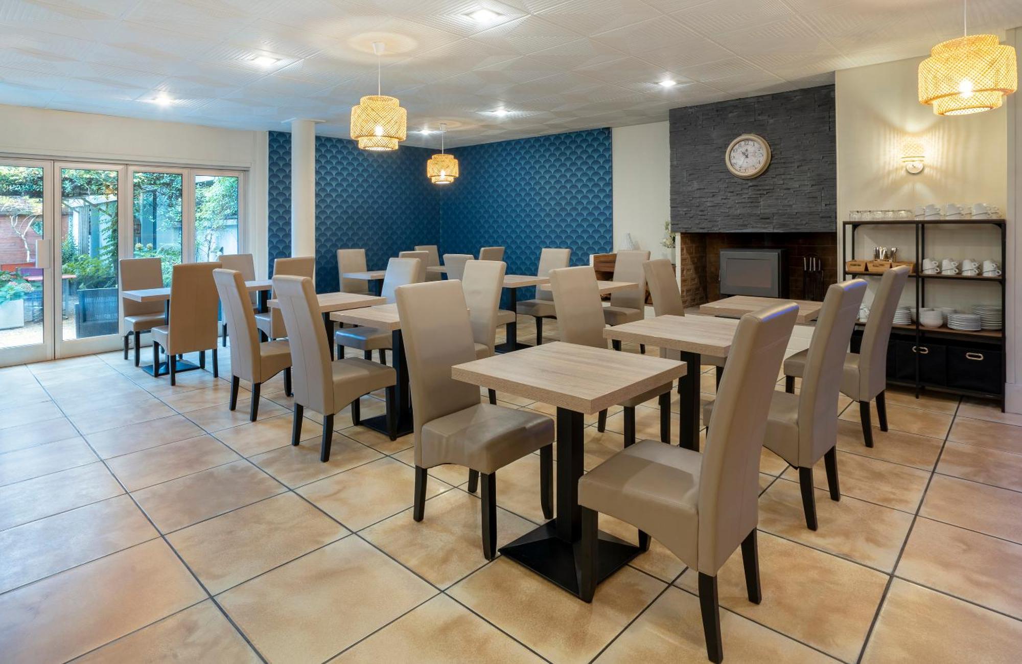Sure Hotel By Best Western Angouleme Bagian luar foto
